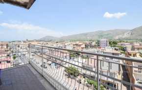 2 Bedroom Gorgeous Apartment In Mondragone